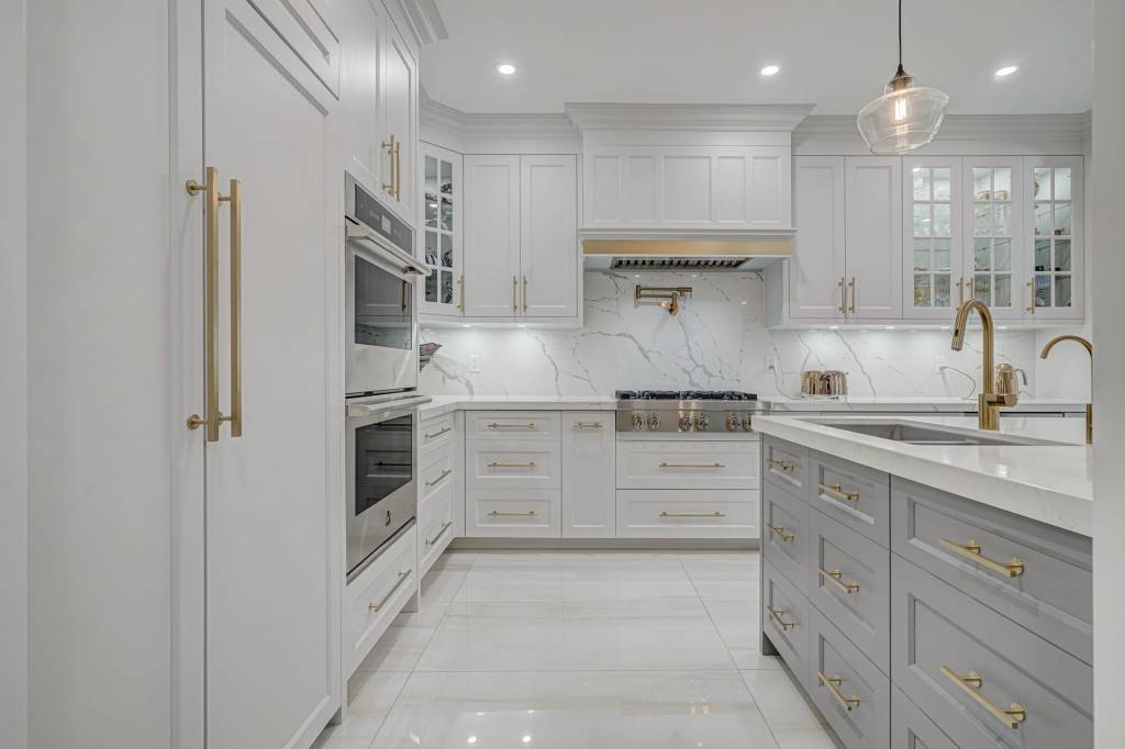 Custom Kitchen Cabinets Toronto