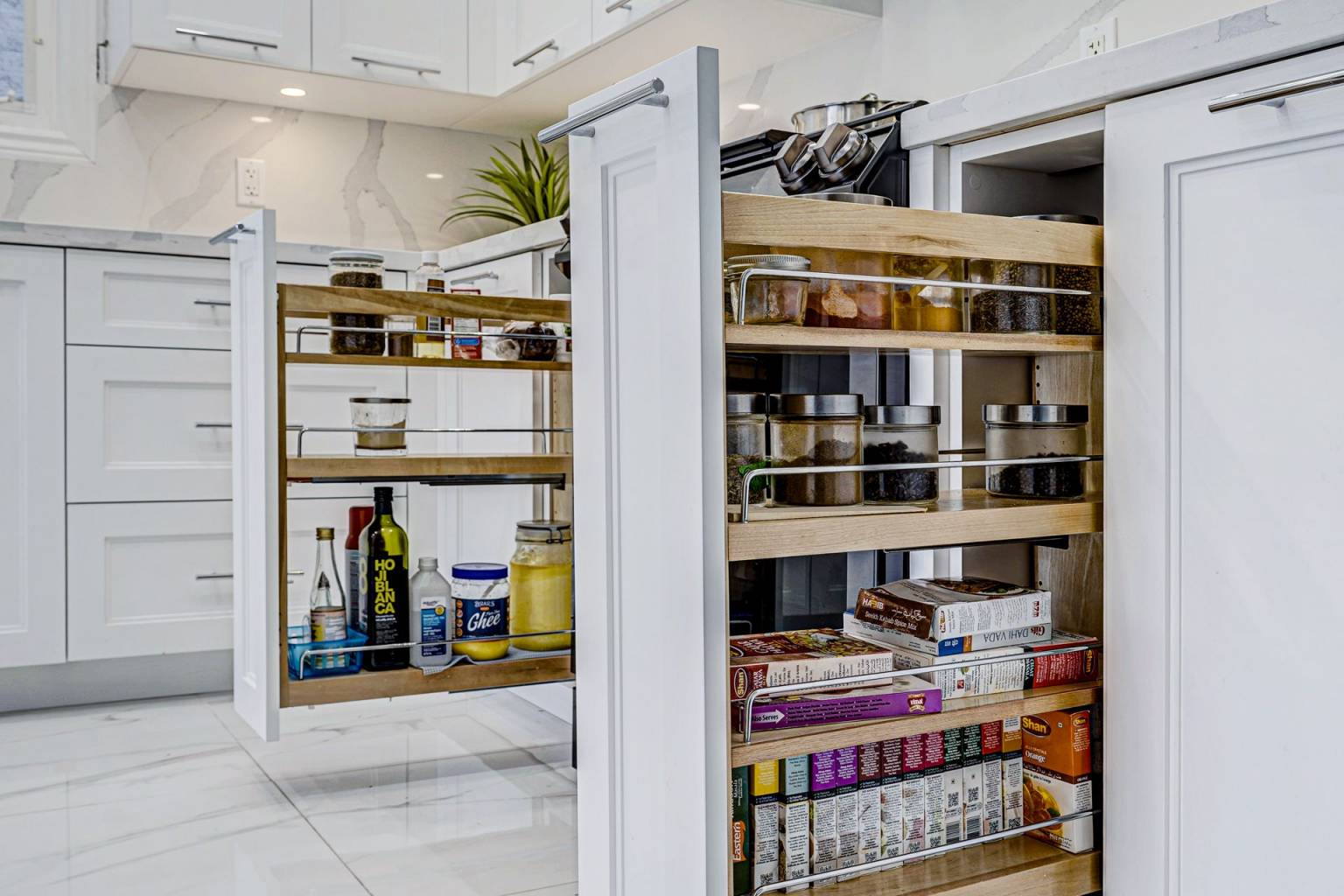 Etobicoke Top Of The Line Kitchen Cabinets - Clearview Kitchens