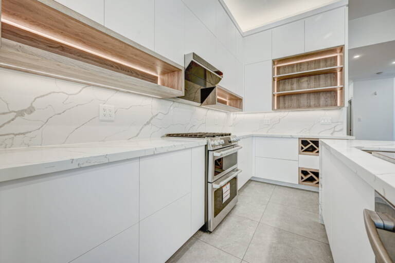 L-shaped-kitchen-renovation-in-Richmond-Hill