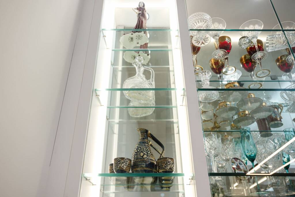 glass display case wall mounted