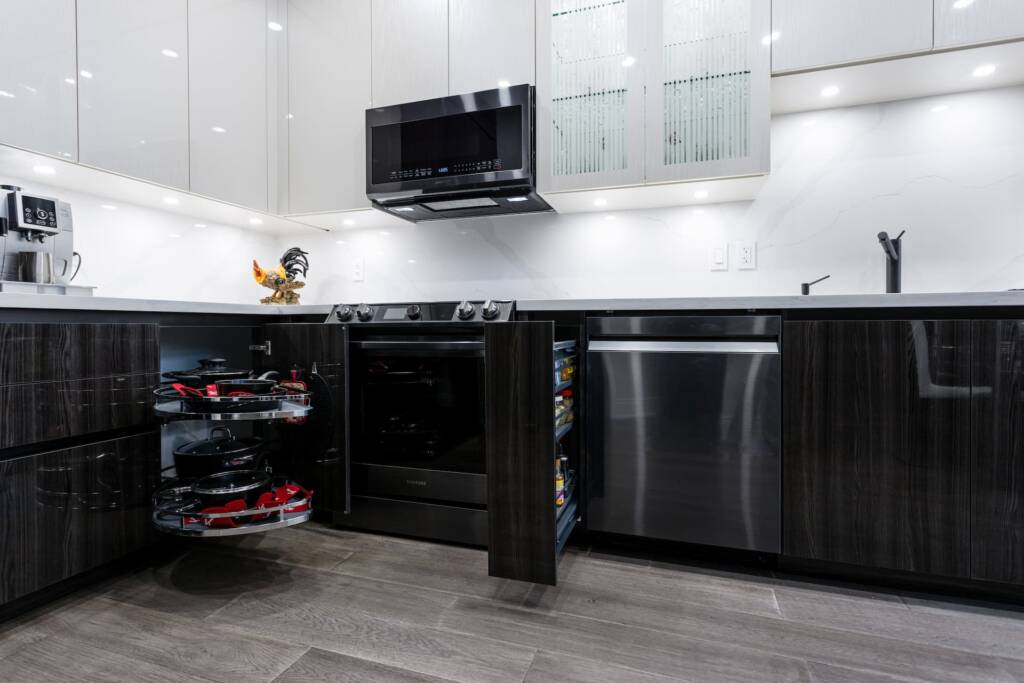 Modern-L-shaped-custom-kitchen