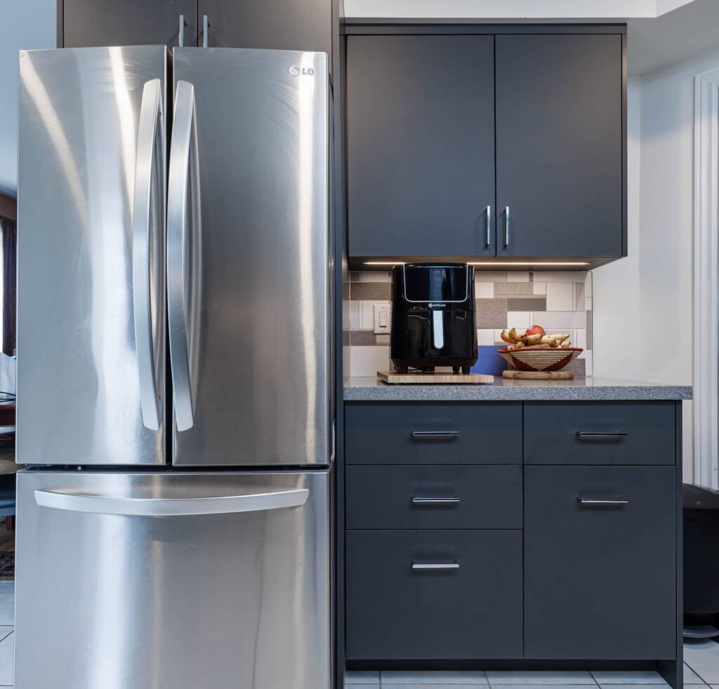 Kitchen Appliances With Grey Cabinets